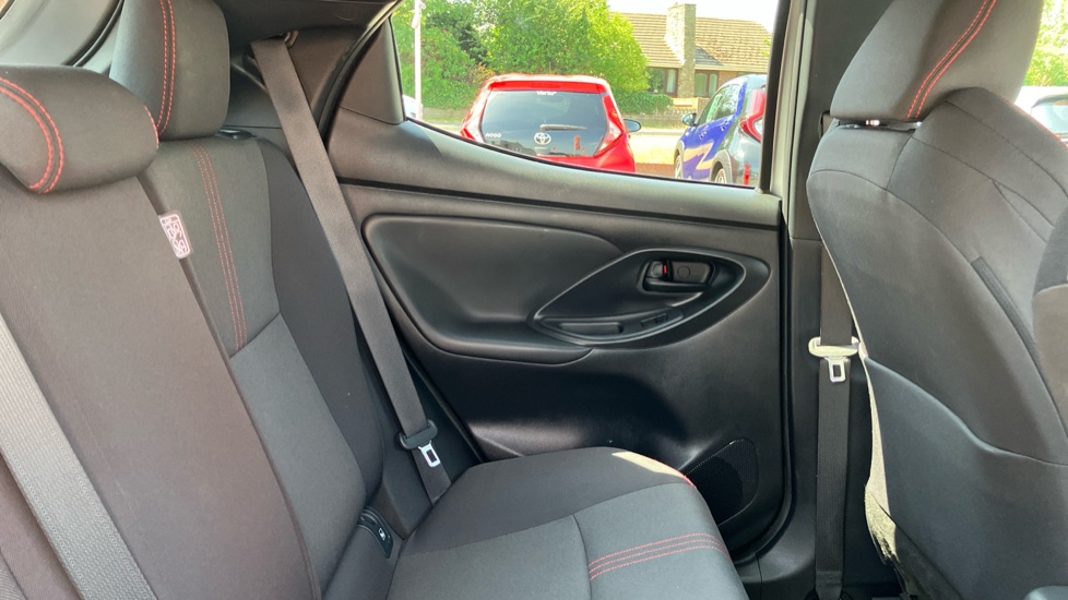 Toyota Yaris 1.5 Hybrid GR Sport 5dr CVT Hybrid Hatchback - Image 8