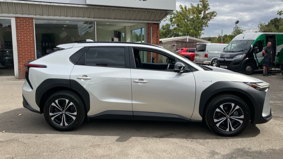 Toyota bZ4X 160kW Motion 71.4kWh 5dr Auto AWD [11kW] Electric Hatchback - Image 23