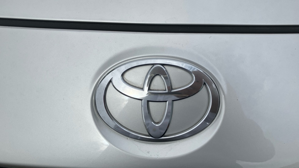 Toyota bZ4X 160kW Motion 71.4kWh 5dr Auto AWD [11kW] Electric Hatchback - Image 55