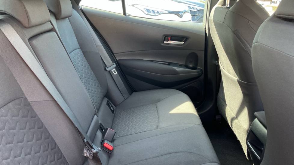 Toyota Corolla 1.8 VVT-i Hybrid Icon Tech 5dr CVT Hybrid Hatchback - Image 8