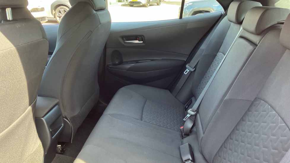Toyota Corolla 1.8 VVT-i Hybrid Icon Tech 5dr CVT Hybrid Hatchback - Image 15