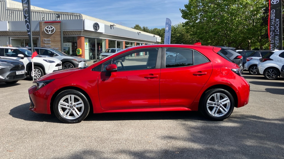 Toyota Corolla 1.8 VVT-i Hybrid Icon Tech 5dr CVT Hybrid Hatchback - Image 24