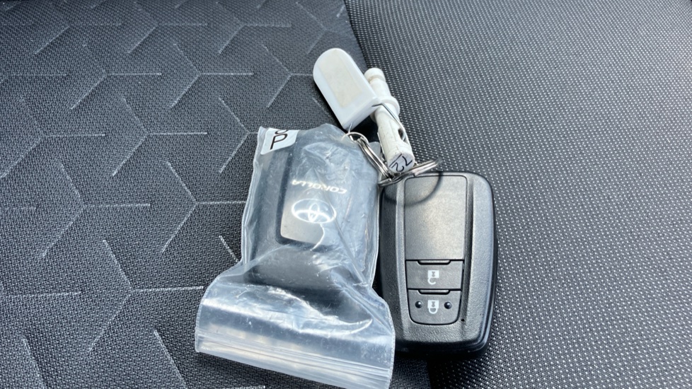 Toyota Corolla 1.8 VVT-i Hybrid Icon Tech 5dr CVT Hybrid Hatchback - Image 28