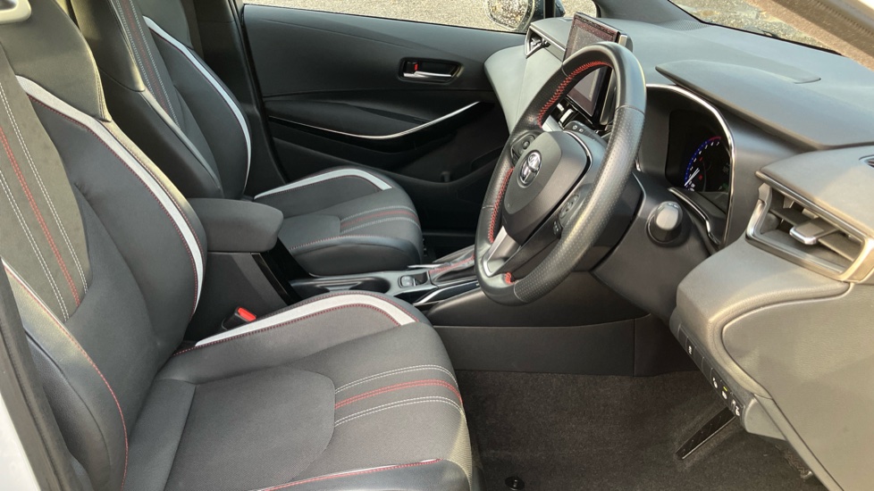 Toyota Corolla 1.8 VVT-i Hybrid GR Sport 5dr CVT Hybrid Hatchback - Image 12