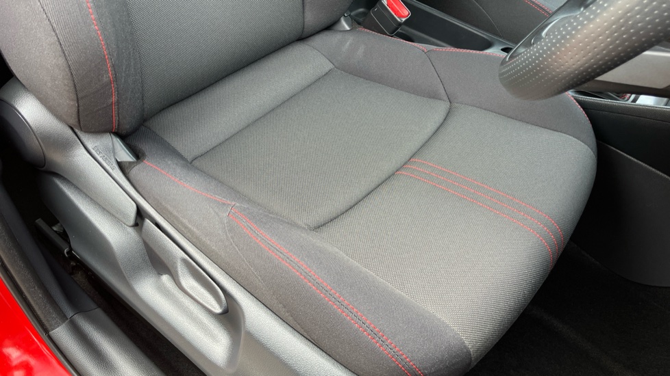 Toyota Yaris 1.5 Hybrid GR Sport 5dr CVT Hybrid Hatchback - Image 17