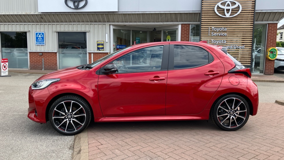 Toyota Yaris 1.5 Hybrid GR Sport 5dr CVT Hybrid Hatchback - Image 24