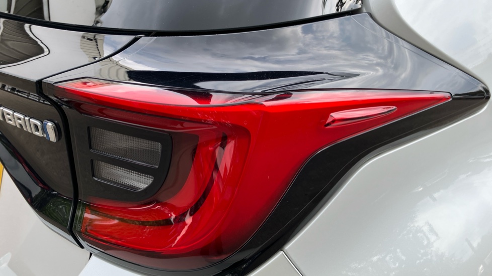 Toyota Yaris 1.5 Hybrid Excel 5dr CVT Hybrid Hatchback - Image 21