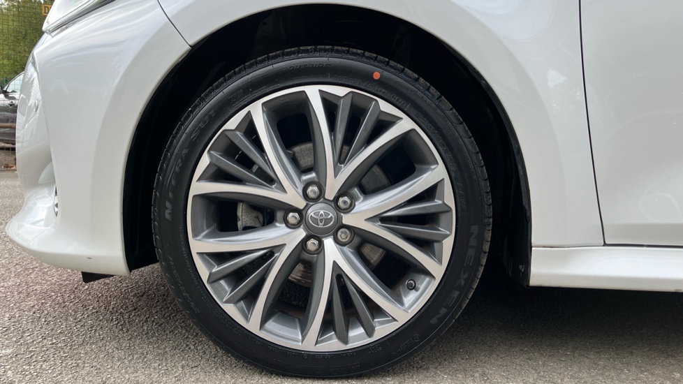 Toyota Yaris 1.5 Hybrid Excel 5dr CVT Hybrid Hatchback - Image 25