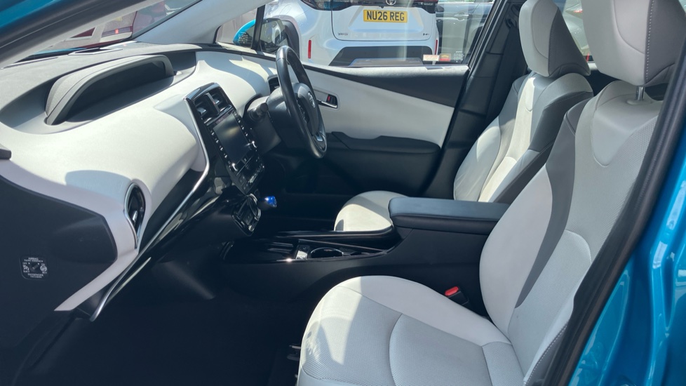 Toyota Prius 1.8 PHEV Excel 5dr CVT Hatchback - Image 5