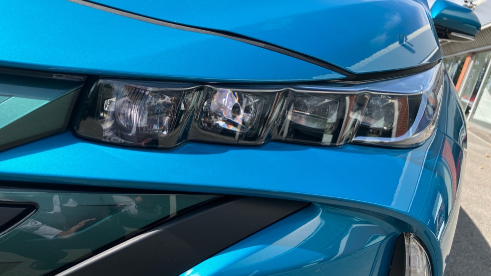 Toyota Prius 1.8 PHEV Excel 5dr CVT Hatchback - Image 34