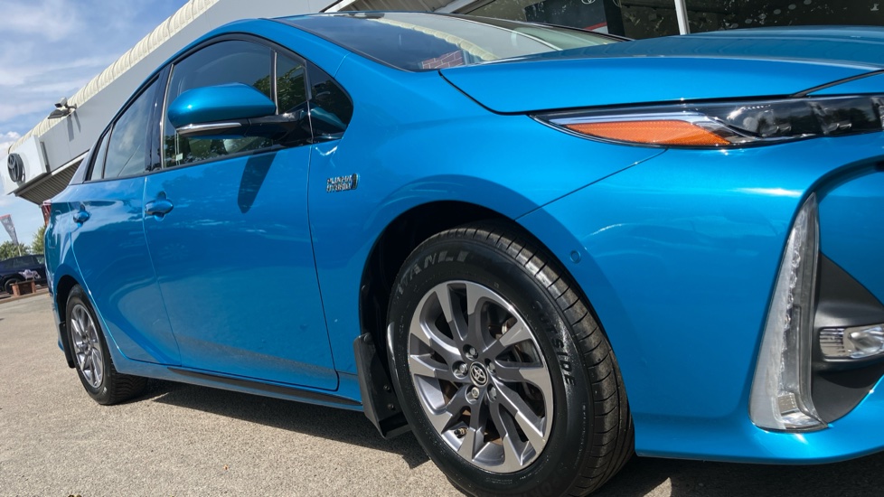 Toyota Prius 1.8 PHEV Excel 5dr CVT Hatchback - Image 37
