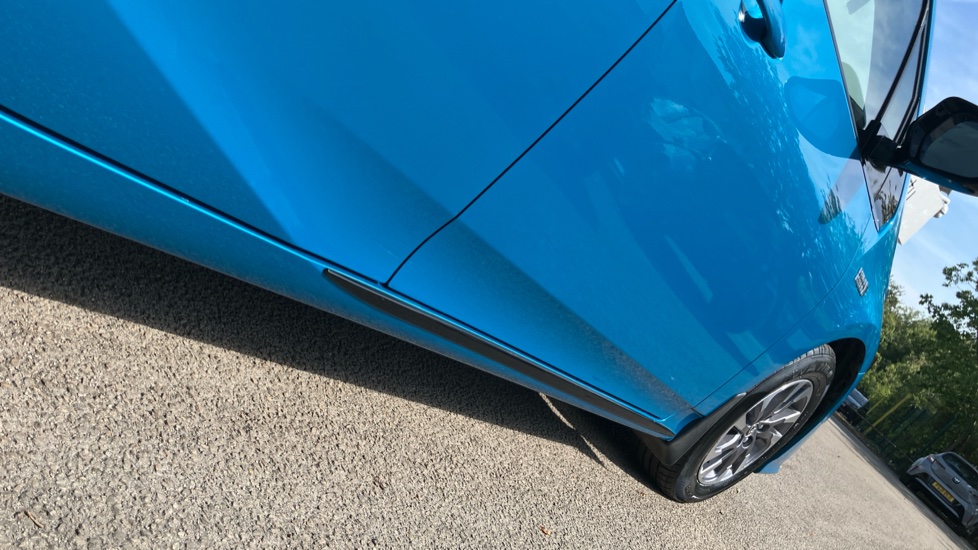 Toyota Prius 1.8 PHEV Excel 5dr CVT Hatchback - Image 38