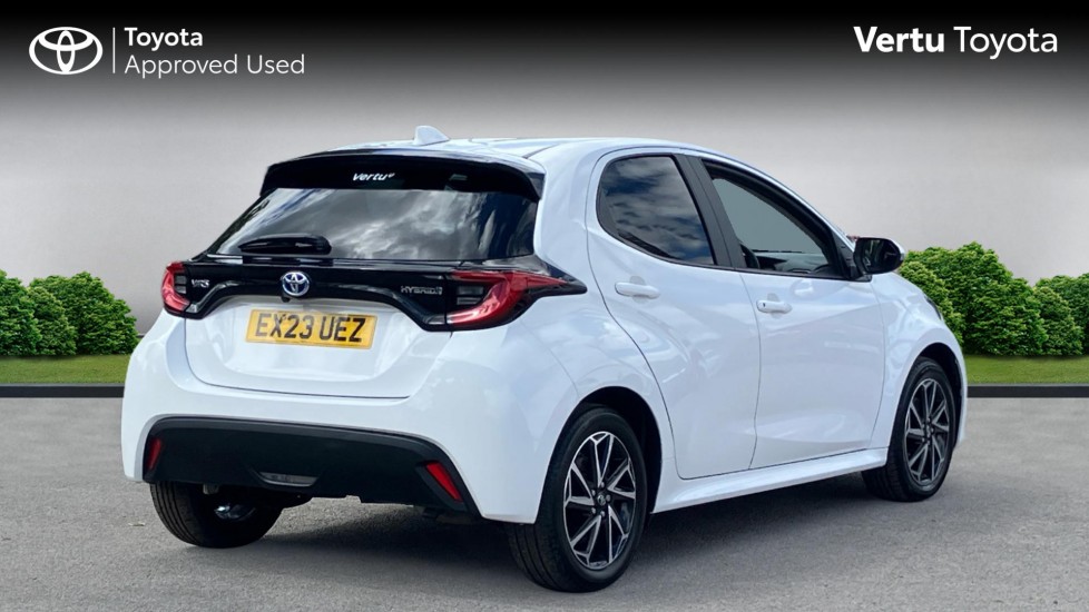 Toyota Yaris 1.5 Hybrid Design 5dr CVT Hybrid Hatchback - Image 2