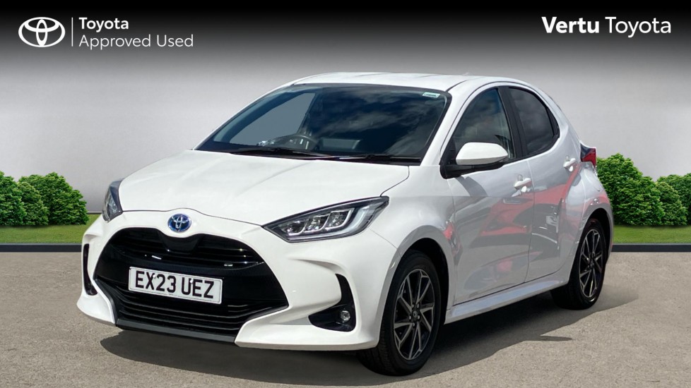 Toyota Yaris 1.5 Hybrid Design 5dr CVT Hybrid Hatchback - Image 3