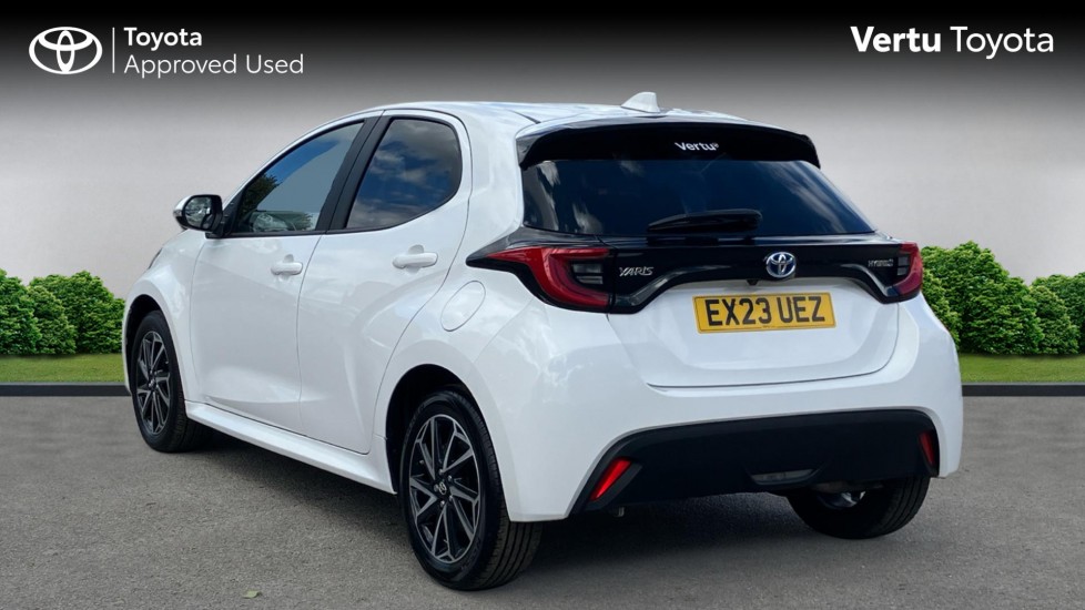 Toyota Yaris 1.5 Hybrid Design 5dr CVT Hybrid Hatchback - Image 4