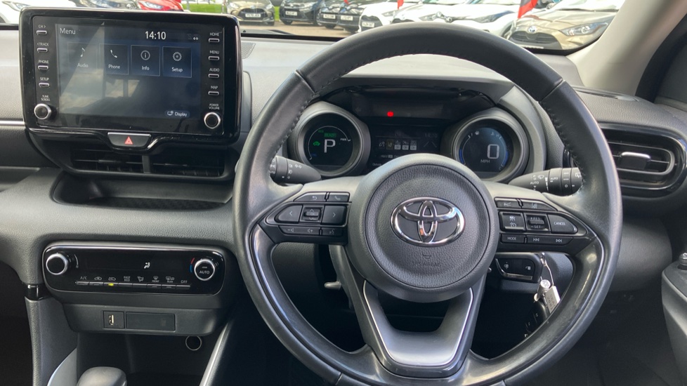 Toyota Yaris 1.5 Hybrid Design 5dr CVT Hybrid Hatchback - Image 7
