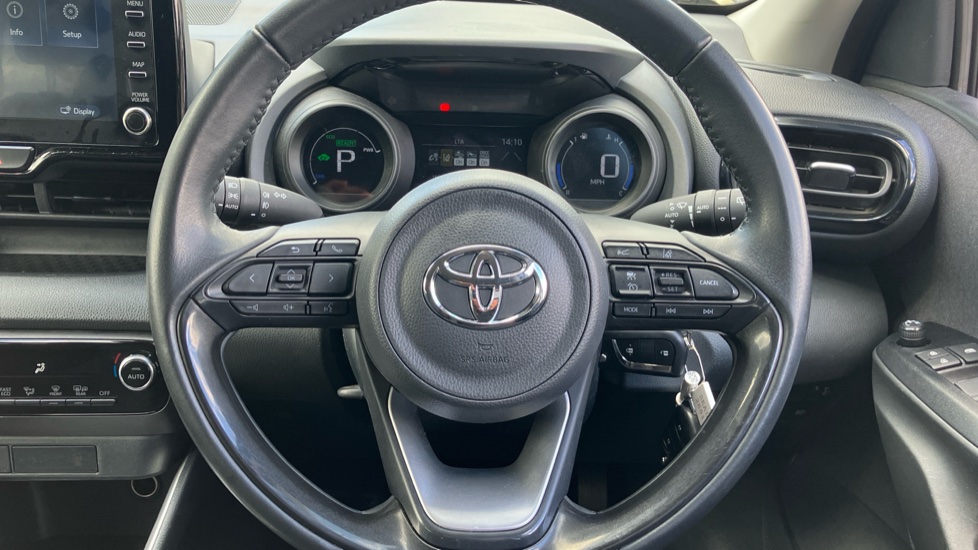 Toyota Yaris 1.5 Hybrid Design 5dr CVT Hybrid Hatchback - Image 10