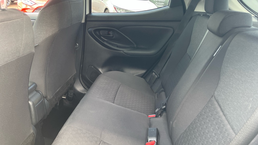 Toyota Yaris 1.5 Hybrid Design 5dr CVT Hybrid Hatchback - Image 15