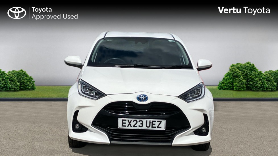 Toyota Yaris 1.5 Hybrid Design 5dr CVT Hybrid Hatchback - Image 22