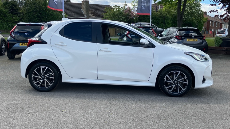 Toyota Yaris 1.5 Hybrid Design 5dr CVT Hybrid Hatchback - Image 23