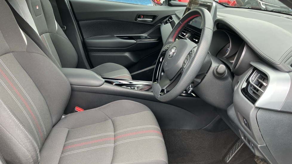 Toyota C-HR 1.8 Hybrid GR Sport 5dr CVT Hybrid Hatchback - Image 12