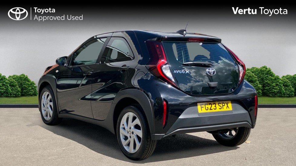 Toyota Aygo X 1.0 VVT-i Pure 5dr Petrol Hatchback - Image 4