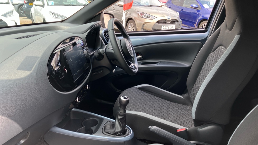 Toyota Aygo X 1.0 VVT-i Edge 5dr Petrol Hatchback - Image 5