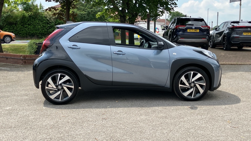 Toyota Aygo X 1.0 VVT-i Edge 5dr Petrol Hatchback - Image 23
