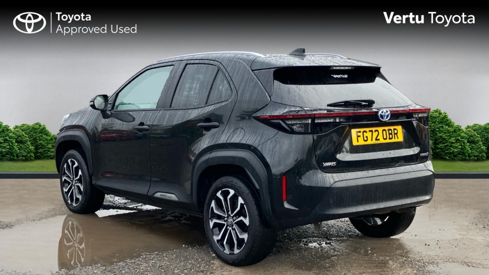Toyota Yaris Cross 1.5 Hybrid Design 5dr CVT Hybrid Estate - Image 4