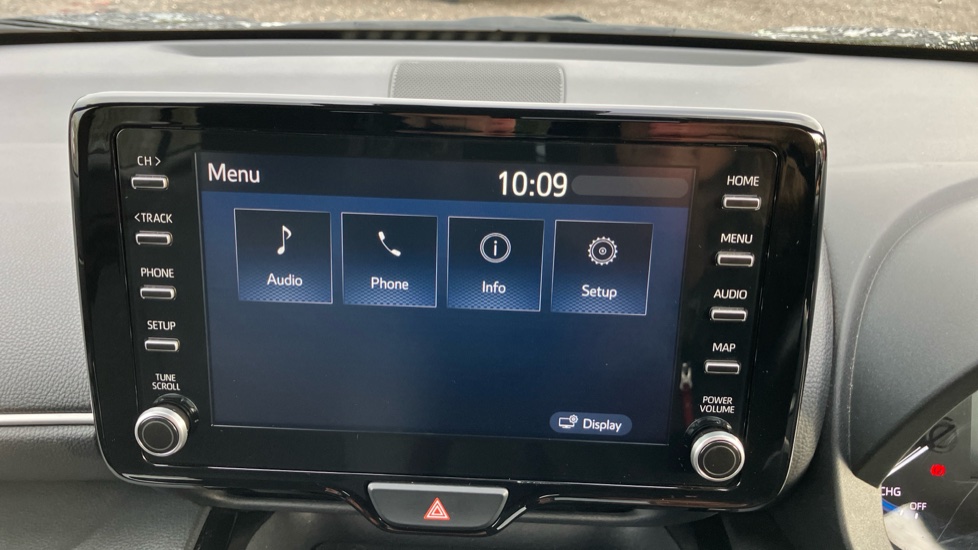 Toyota Yaris Cross 1.5 Hybrid Design 5dr CVT Hybrid Estate - Image 9