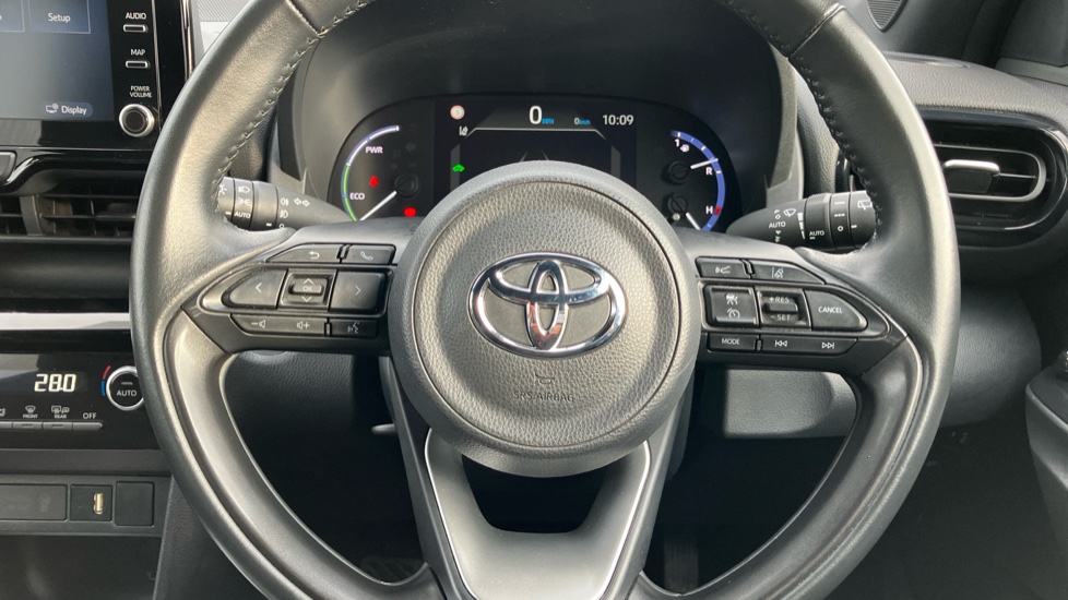 Toyota Yaris Cross 1.5 Hybrid Design 5dr CVT Hybrid Estate - Image 10