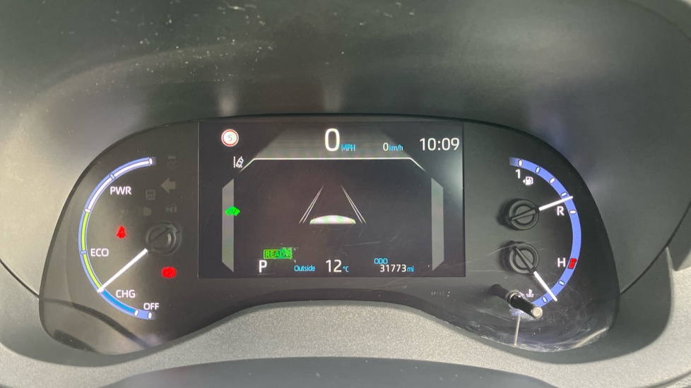 Toyota Yaris Cross 1.5 Hybrid Design 5dr CVT Hybrid Estate - Image 11