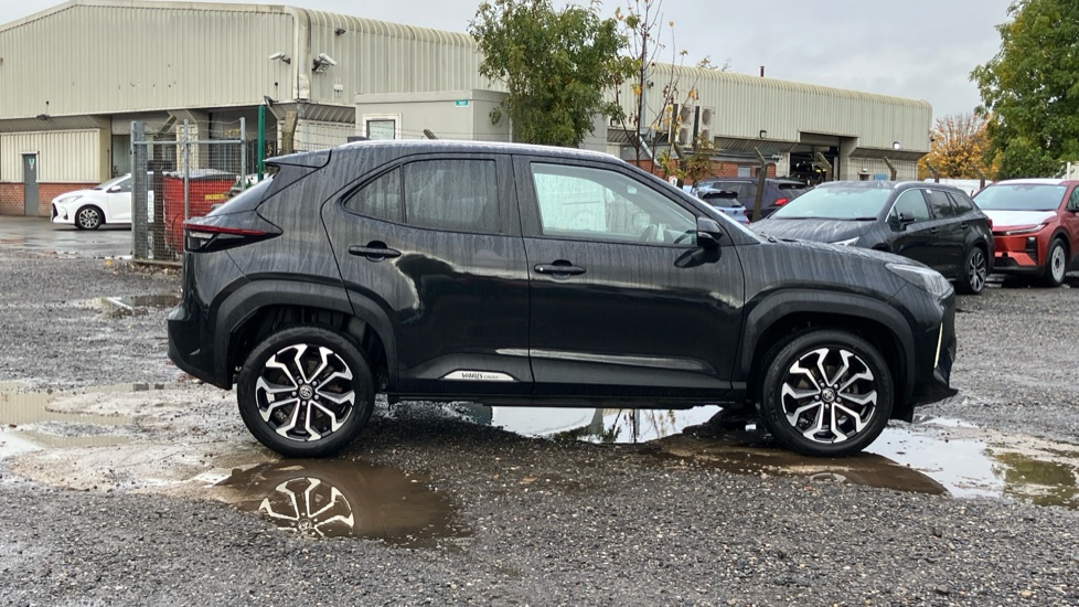 Toyota Yaris Cross 1.5 Hybrid Design 5dr CVT Hybrid Estate - Image 23