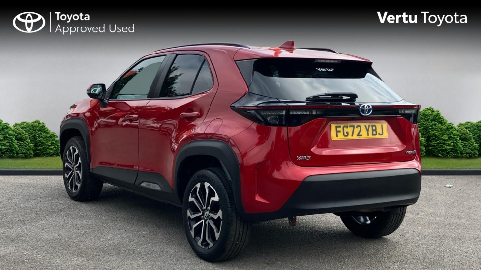 Toyota Yaris Cross 1.5 Hybrid Design 5dr CVT Hybrid Estate - Image 4