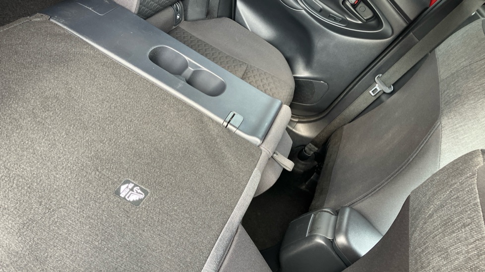 Toyota Yaris Cross 1.5 Hybrid Design 5dr CVT Hybrid Estate - Image 18