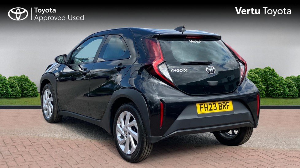 Toyota Aygo X 1.0 VVT-i Pure 5dr Petrol Hatchback - Image 4