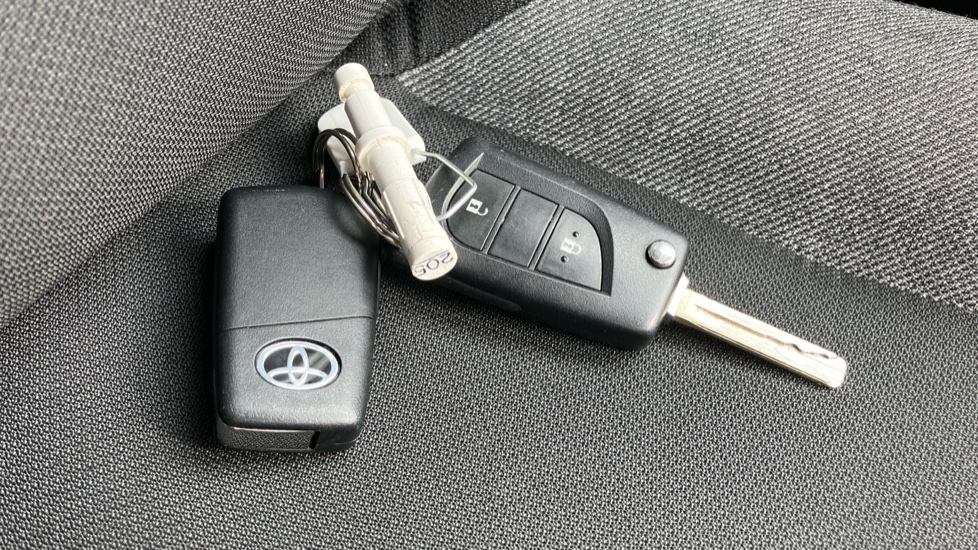 Toyota Aygo X 1.0 VVT-i Pure 5dr Petrol Hatchback - Image 28