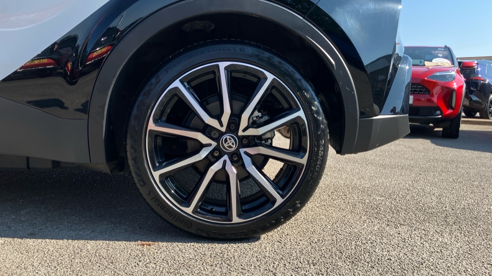 Toyota C-HR 2.0 PHEV GR Sport 5dr CVT Hatchback - Image 25