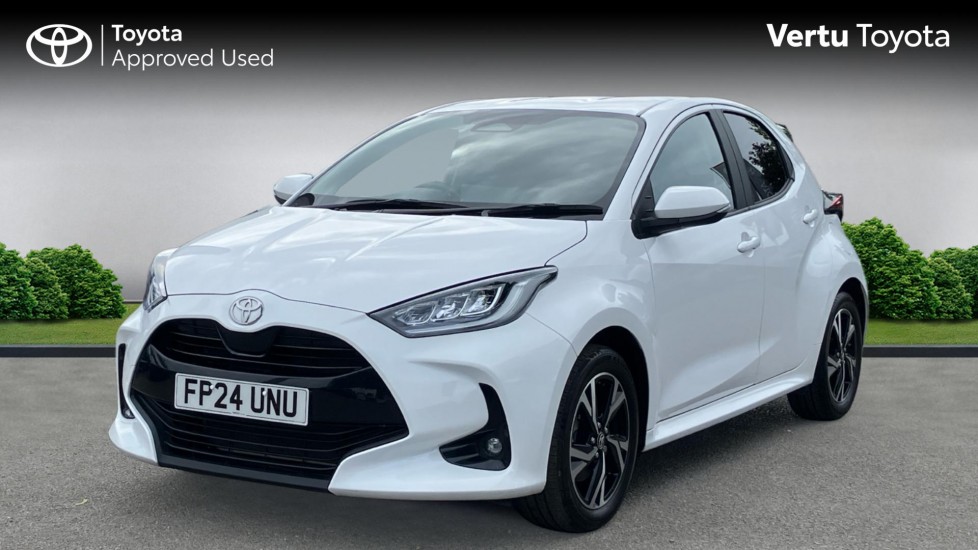 Toyota Yaris 1.5 Hybrid Design 5dr CVT Hybrid Hatchback - Image 3