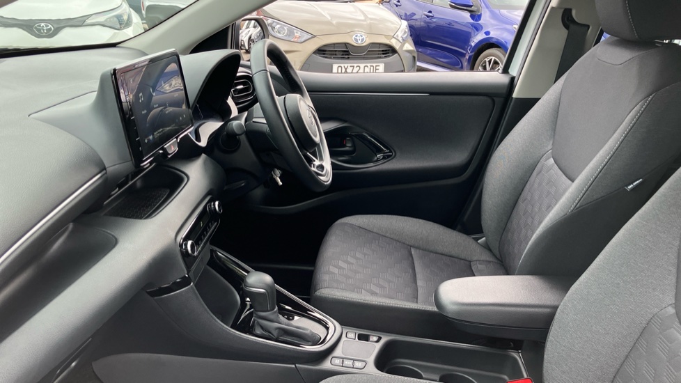 Toyota Yaris 1.5 Hybrid Design 5dr CVT Hybrid Hatchback - Image 5
