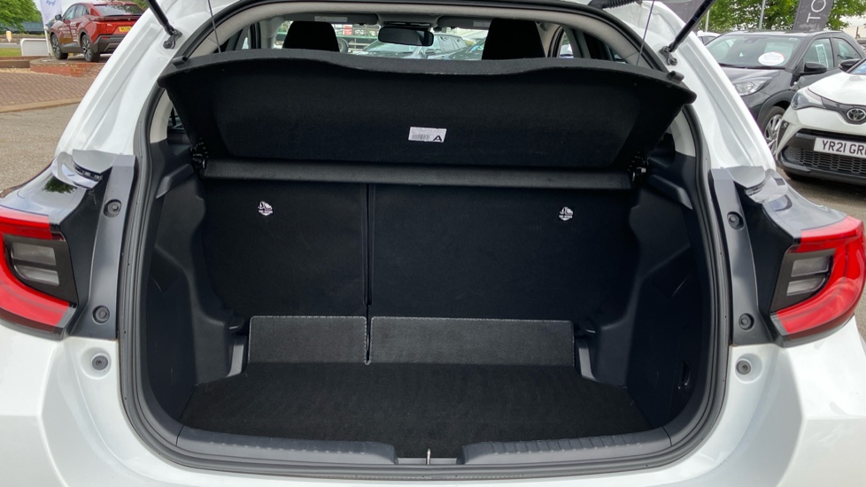 Toyota Yaris 1.5 Hybrid Design 5dr CVT Hybrid Hatchback - Image 13