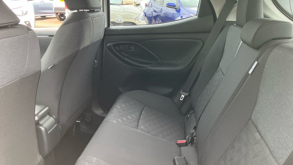 Toyota Yaris 1.5 Hybrid Design 5dr CVT Hybrid Hatchback - Image 15