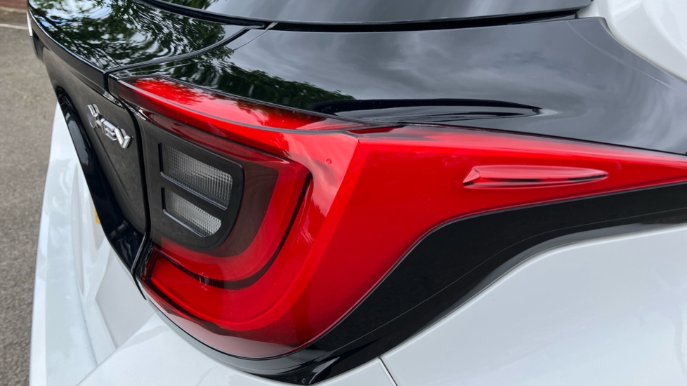 Toyota Yaris 1.5 Hybrid Design 5dr CVT Hybrid Hatchback - Image 21