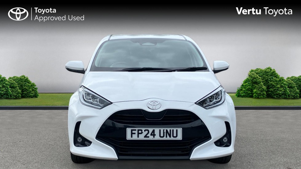 Toyota Yaris 1.5 Hybrid Design 5dr CVT Hybrid Hatchback - Image 22
