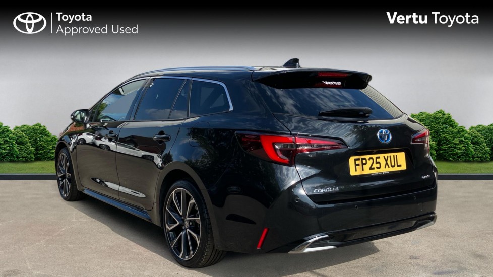 Toyota Corolla 1.8 Hybrid Excel 5dr CVT Hybrid Estate - Image 4