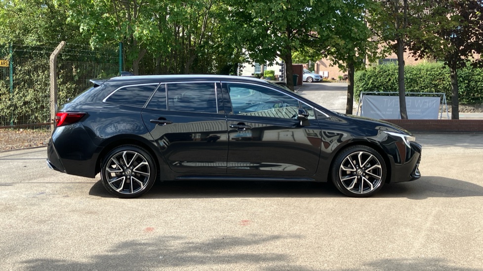 Toyota Corolla 1.8 Hybrid Excel 5dr CVT Hybrid Estate - Image 23