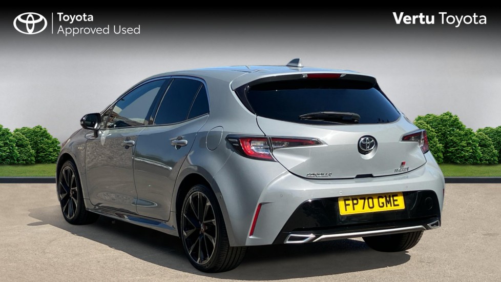Toyota Corolla 2.0 VVT-i Hybrid GR Sport 5dr CVT Hybrid Hatchback - Image 4