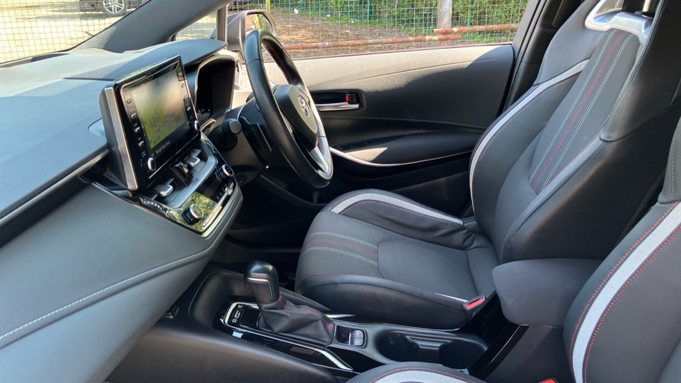 Toyota Corolla 2.0 VVT-i Hybrid GR Sport 5dr CVT Hybrid Hatchback - Image 5