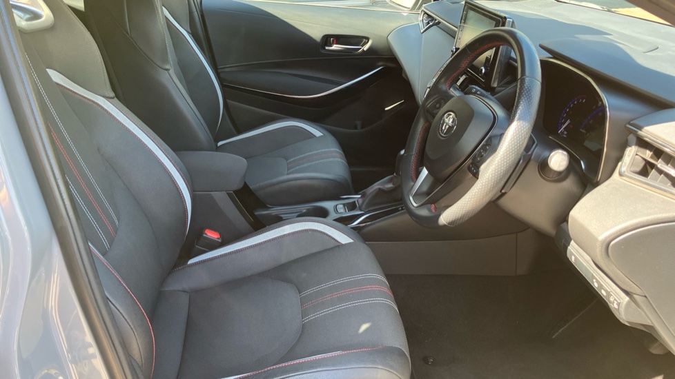 Toyota Corolla 2.0 VVT-i Hybrid GR Sport 5dr CVT Hybrid Hatchback - Image 12