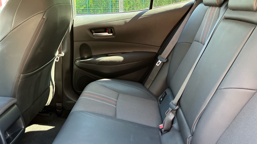 Toyota Corolla 2.0 VVT-i Hybrid GR Sport 5dr CVT Hybrid Hatchback - Image 15